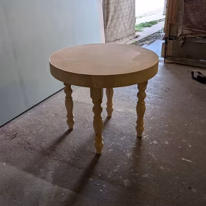 Kerek tortaasztal / Esküvői tortaasztal